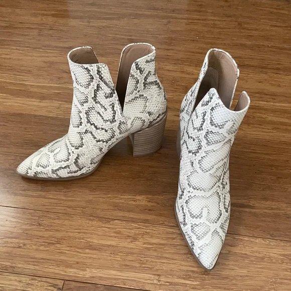 Steve Madden Shoes Steve Madden Kaylah Snake Print Heeled